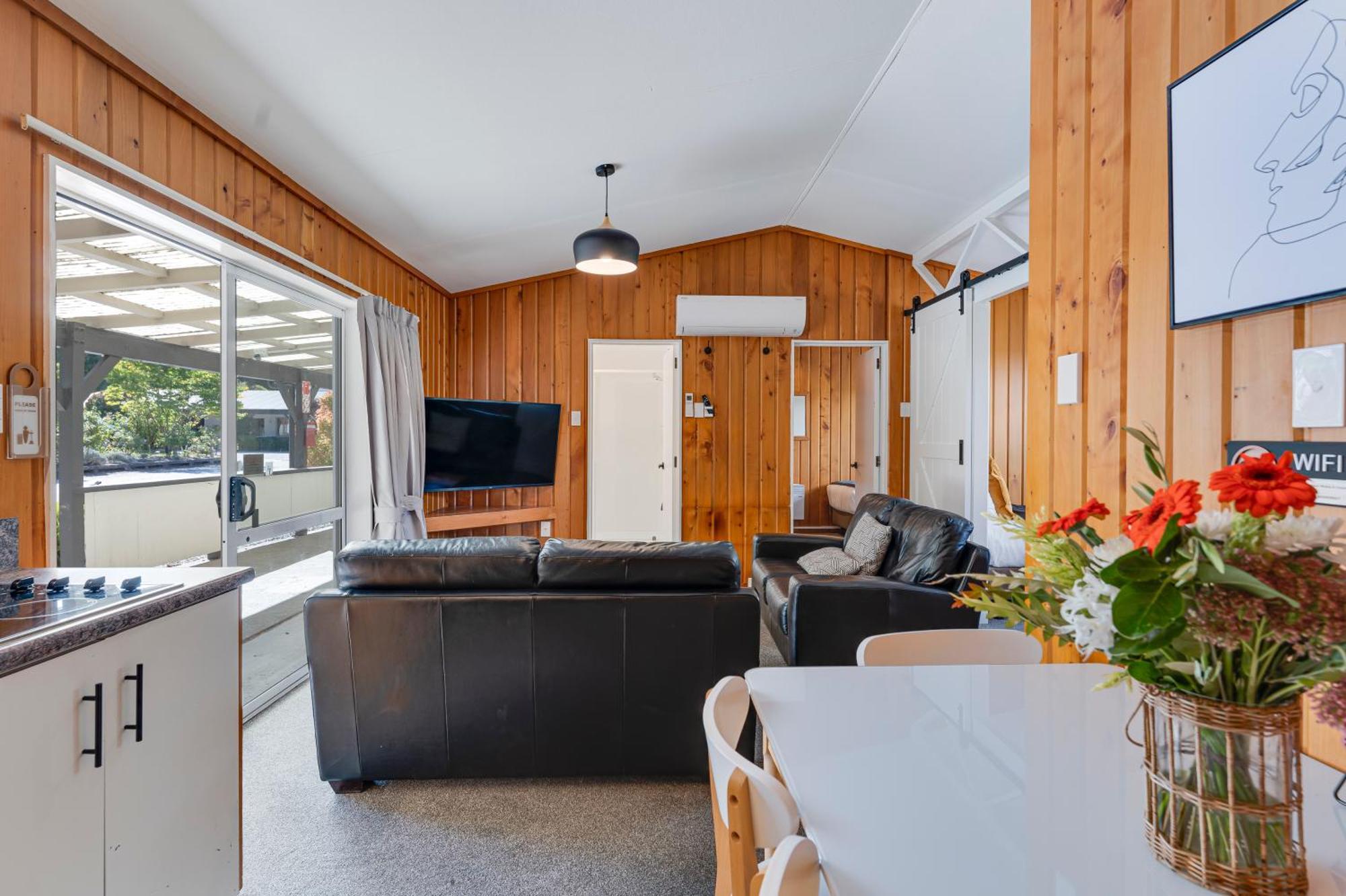 Archway Motels & Chalets Ванака Номер фото
